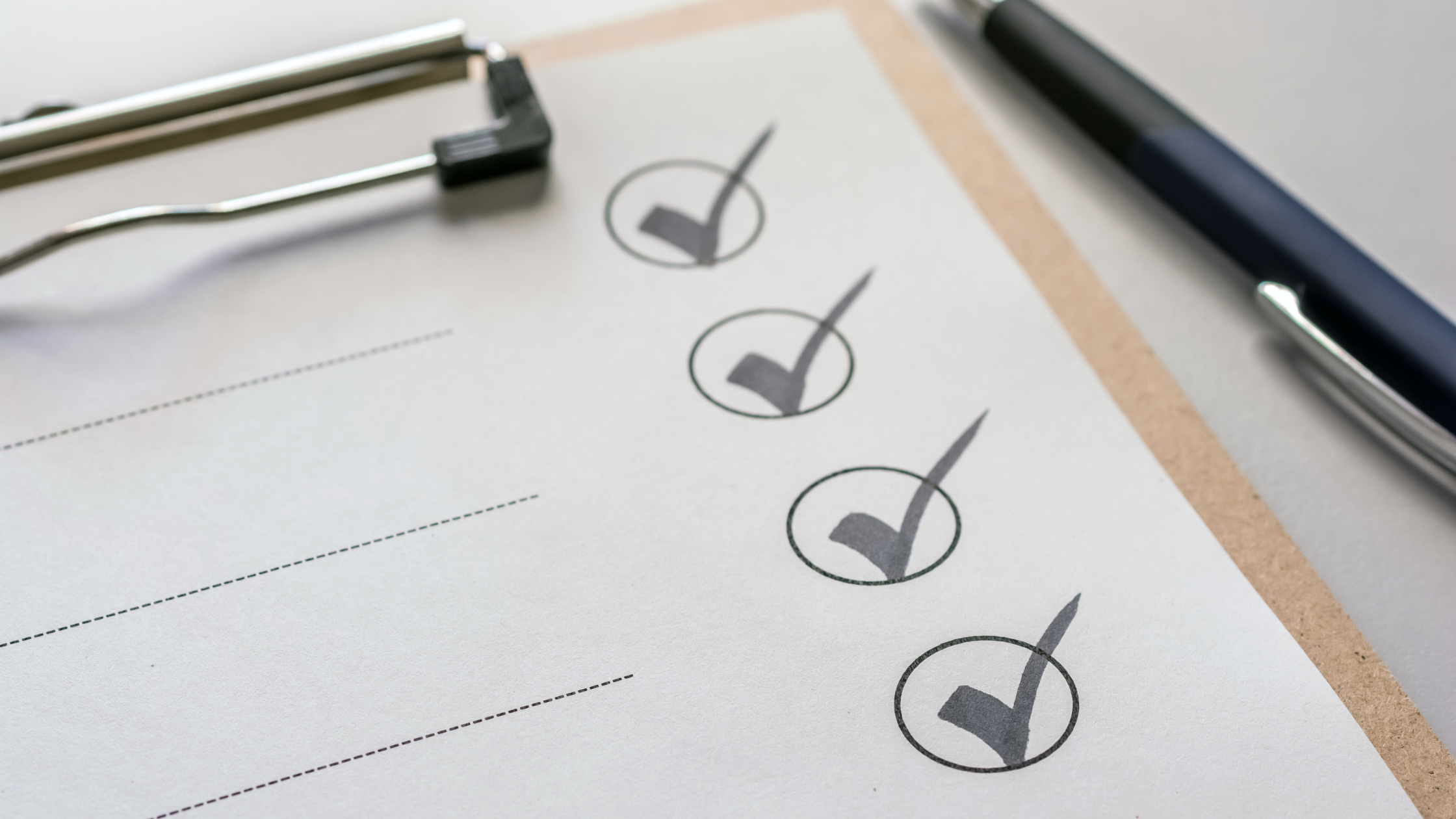 Top 10 Safety Apparel Essentials for Construction Workers